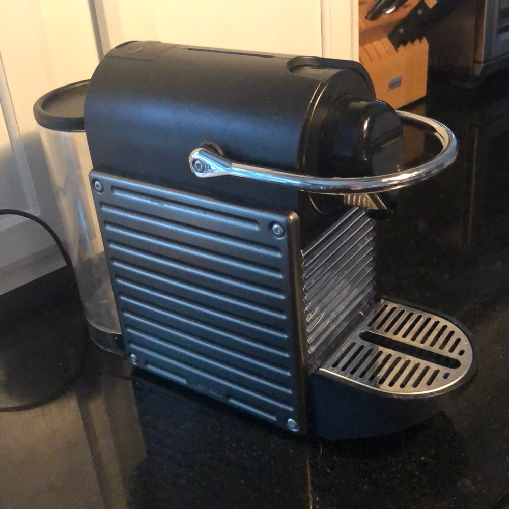 Nespresso machine - used, still in great condition